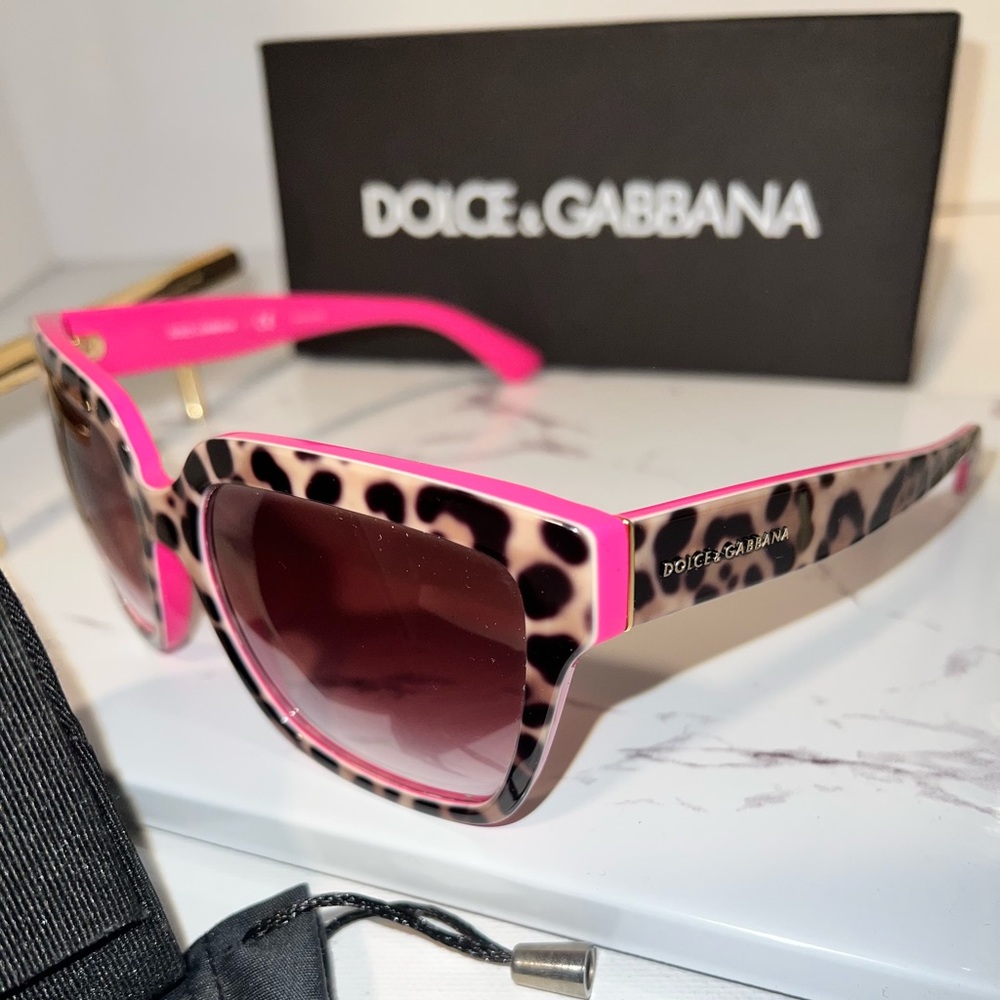 *Authentic* Dolce & Gabbana Women's Pink Squared Leopard Printed Sunglasses